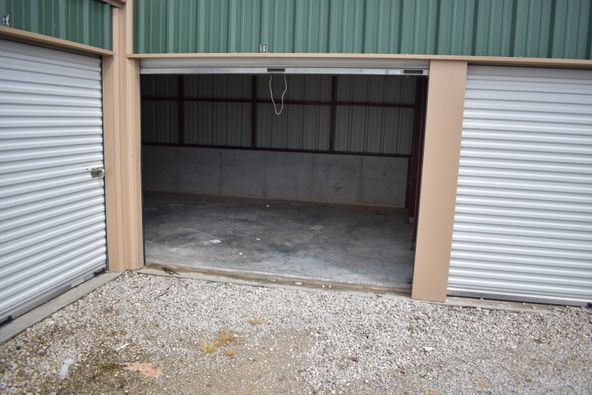 408 E Bond St, Monett, MO 65708